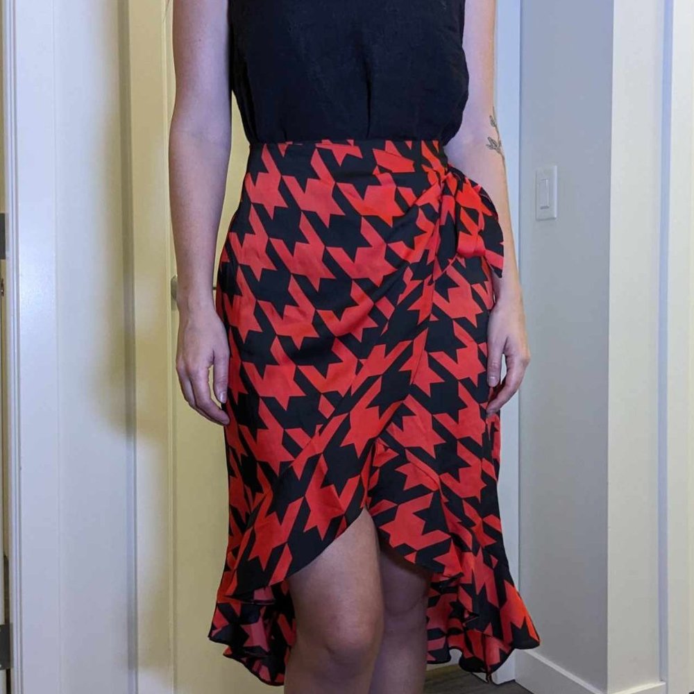 {River Island} Bold Printed Wrap Skirt with Ruffle Hem BNWT Geometric Maximalist